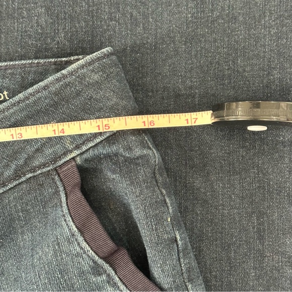 Simply Vera Vera Wang Boot Jeans Women's Size 6 Mid Rise Blue Denim - Picture 6 of 8